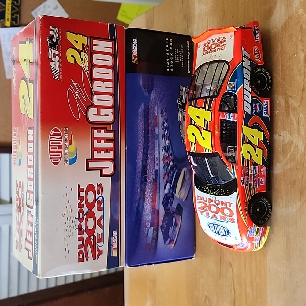 Jeff Gordon Dupont Chevrolet 200th Anniversary adult Collectible. 1:24 diecast